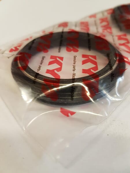 KYB Dust Seal